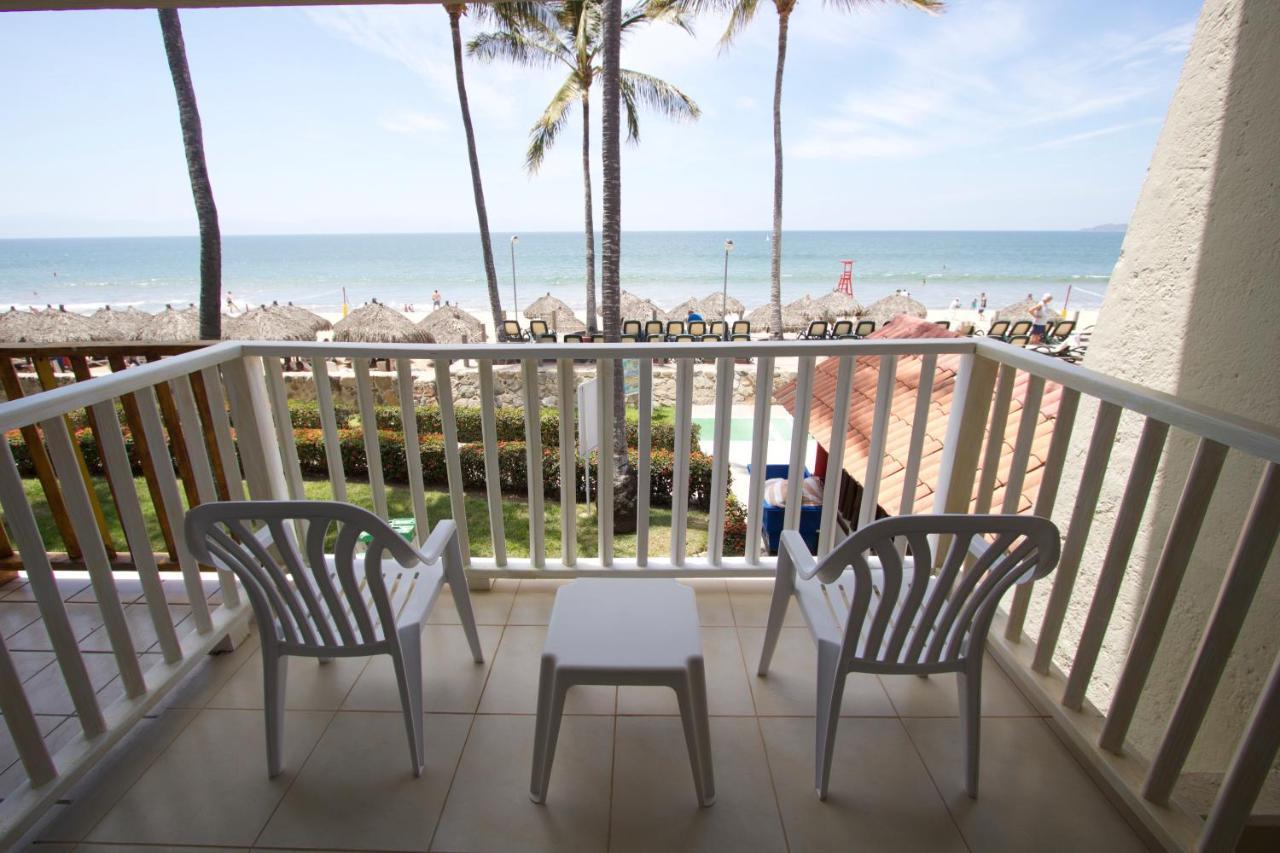 Grand Decameron Complex Bucerias, A Trademark All-Inclusive Resort Bagian luar foto