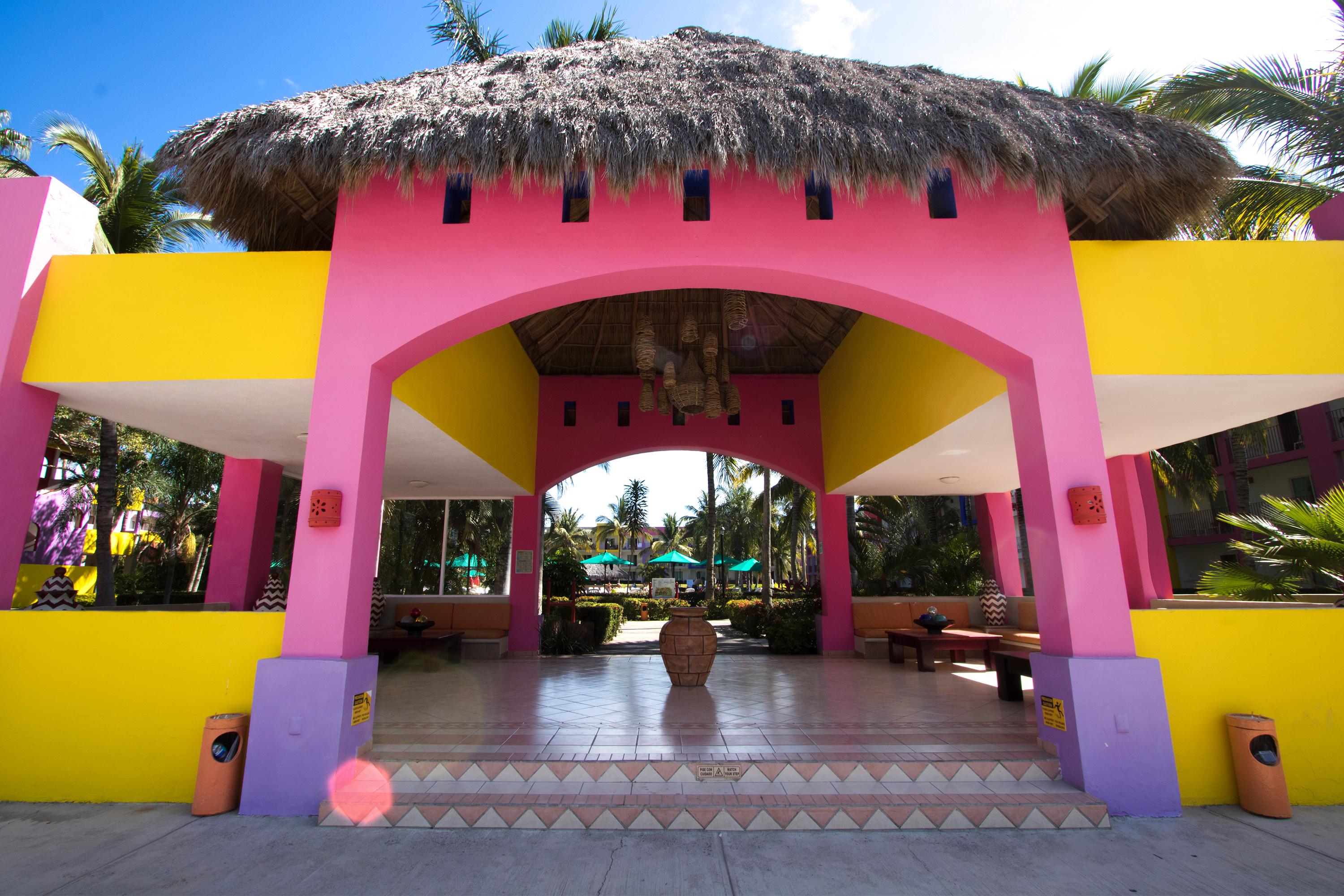 Grand Decameron Complex Bucerias, A Trademark All-Inclusive Resort Bagian luar foto