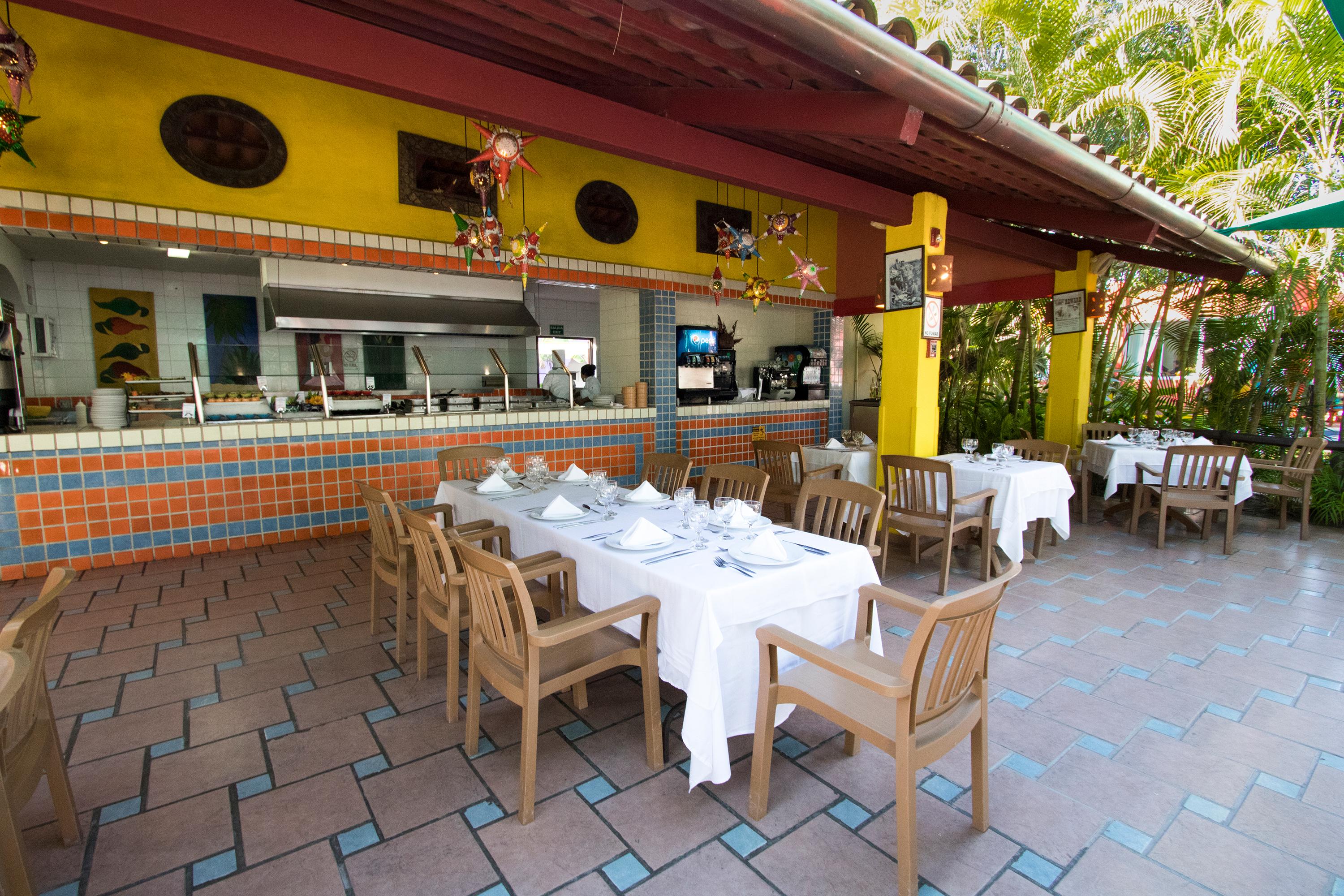 Grand Decameron Complex Bucerias, A Trademark All-Inclusive Resort Bagian luar foto