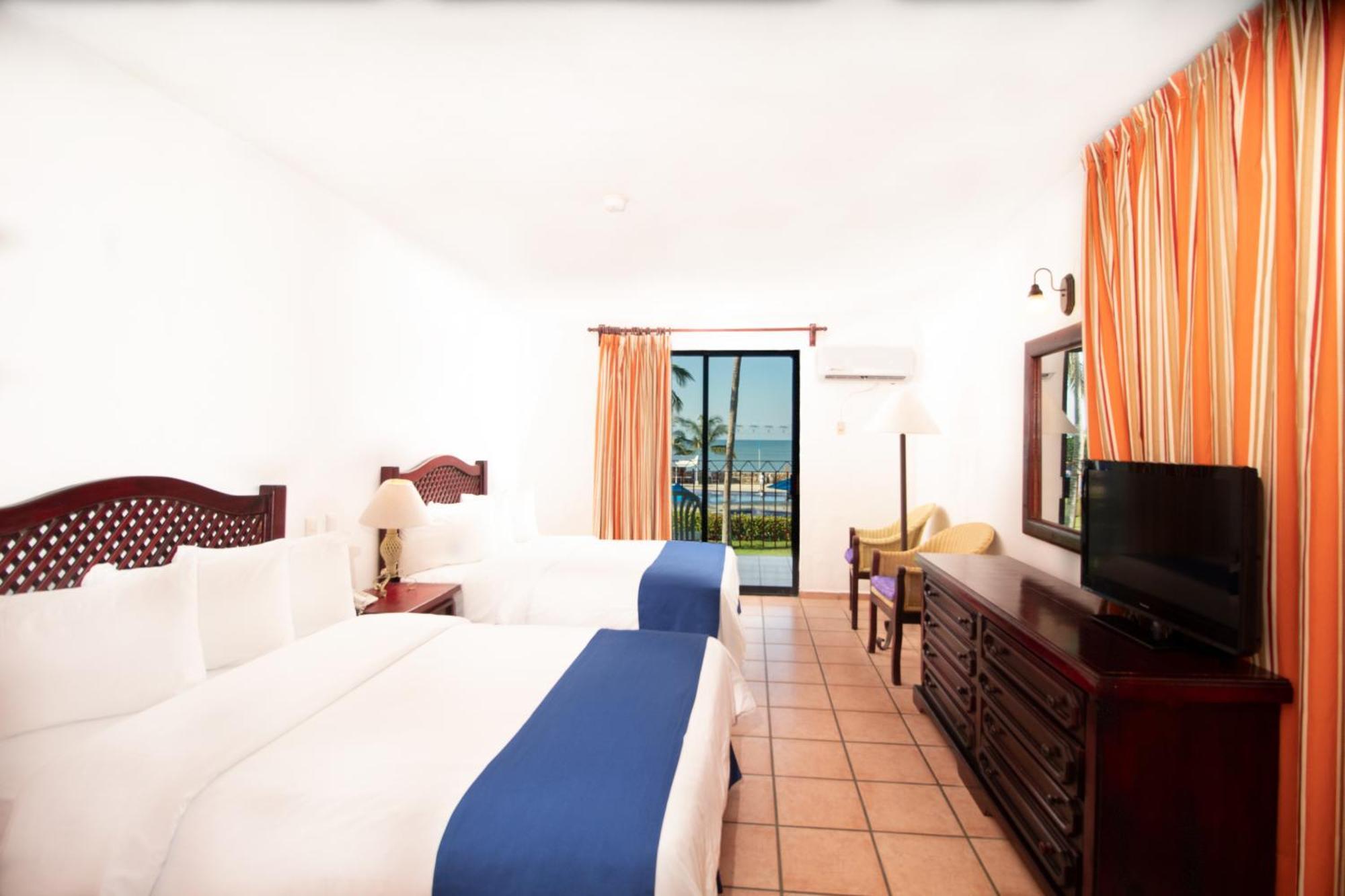 Grand Decameron Complex Bucerias, A Trademark All-Inclusive Resort Bagian luar foto